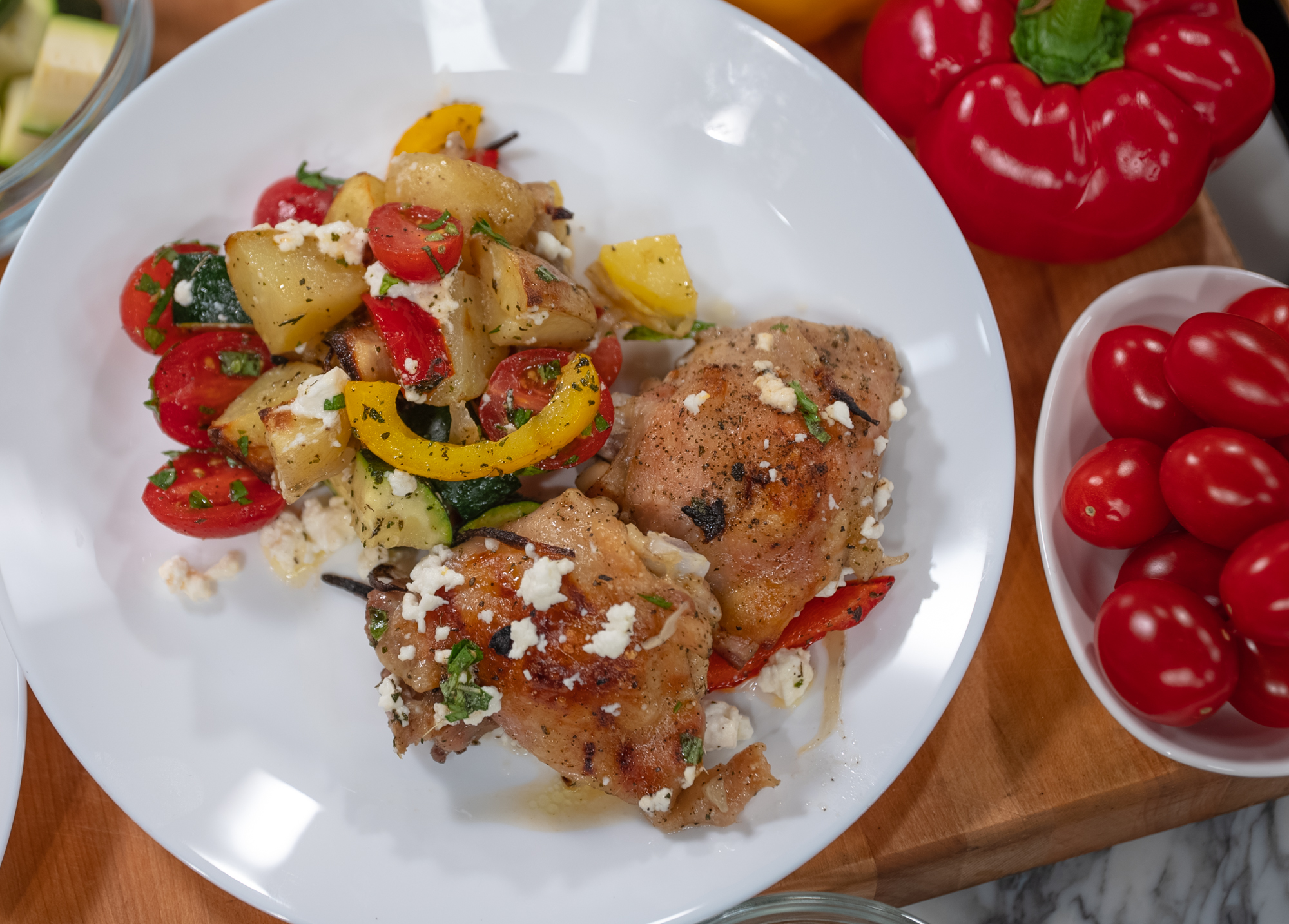 honey-garlic-chicken-thighs-slow-cooker